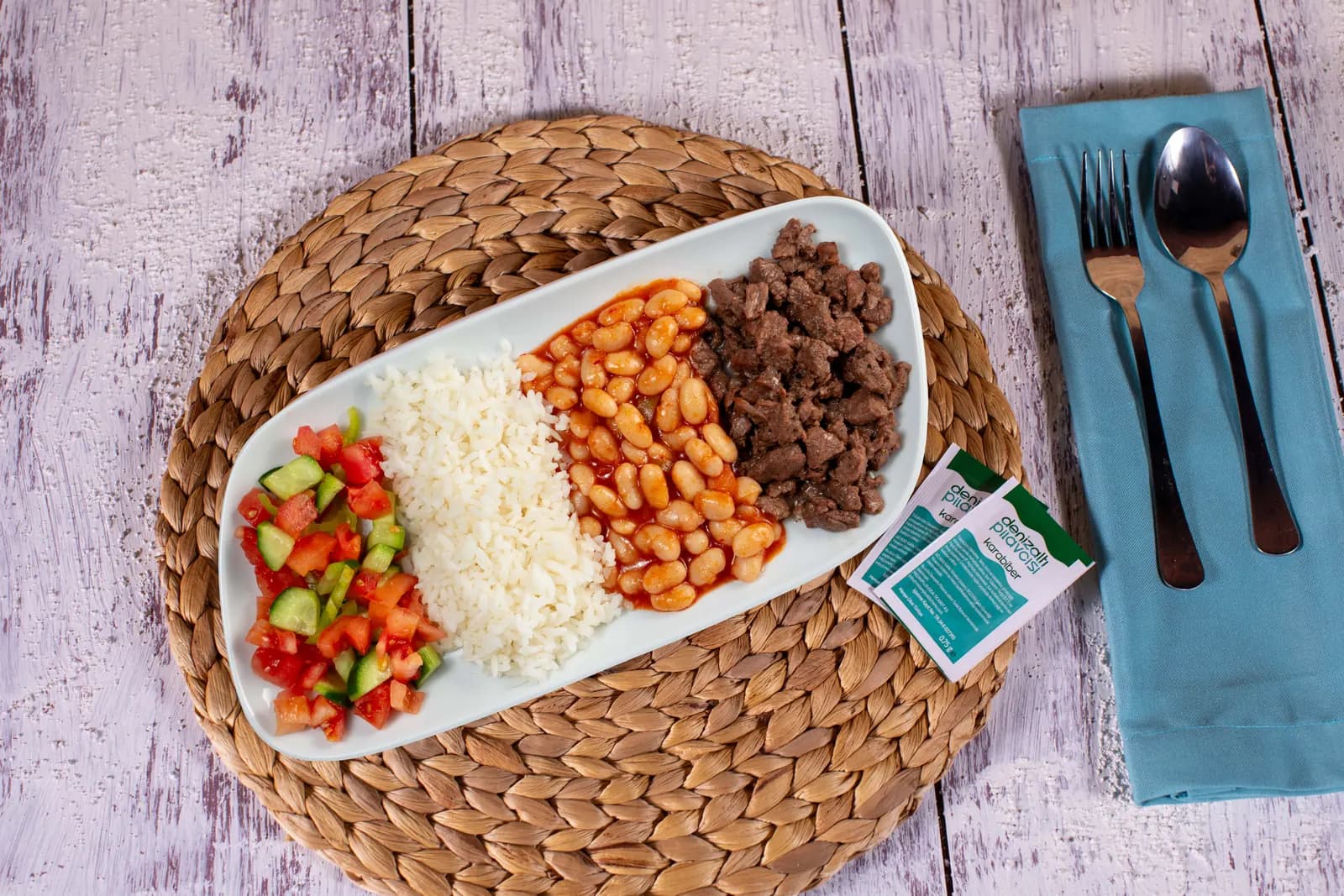 Rice pilaf meals from Denizaltı Pilavcısı